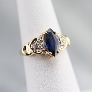Marquise Sapphire and Diamond Ring Vintage Sapphire Ring - Etsy