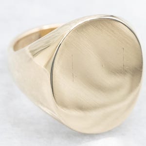 Yellow Gold Plain Signet Ring with Oval Top, Oval Top Signet Ring, Oval Signet, Unisex Ring, Unisex Signet Ring, Gold Signet Ring A62775