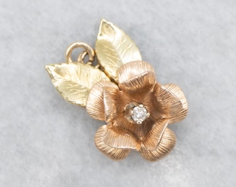Colgante de flor con diamantes en oro bicolor, oro amarillo y rosa de 14 quilates