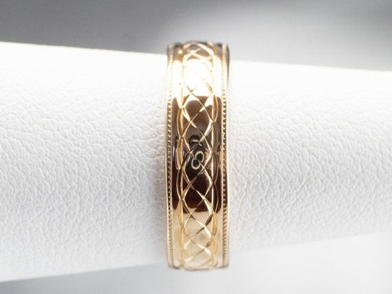 14K Gold Quilted Wedding Band, Engraved Stacking … - image 9