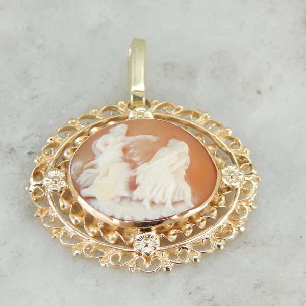 Chariot of the Gods, Carved Cameo Pendant in Ornate Frame 2J1U0Y-R