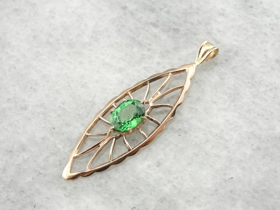 Art Nouveau Lavalier Pendant with Fine Green Garn… - image 3