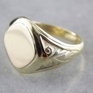 Vintage 14k Yellow Gold Signet Ring TW Engraved Monogram Vintage 14k Yellow Gold Signet Ring TW Engraved Monogram