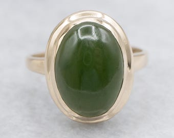 Vintage 10K Gold Ladies Ring, Deep Green Nephrite Jade
