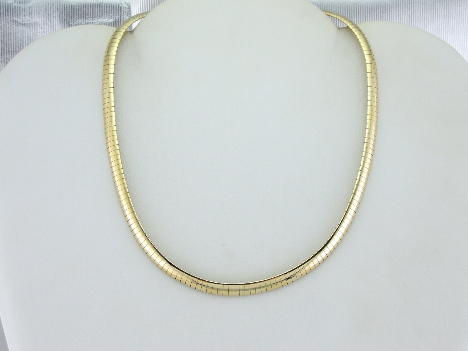 Sleek Italian Omega Style Yellow Gold Collar Necklace