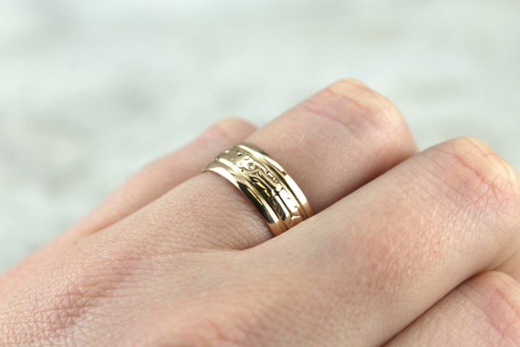 Never Forget Me: Engraved Yellow Gold Wedding Ban… - image 5