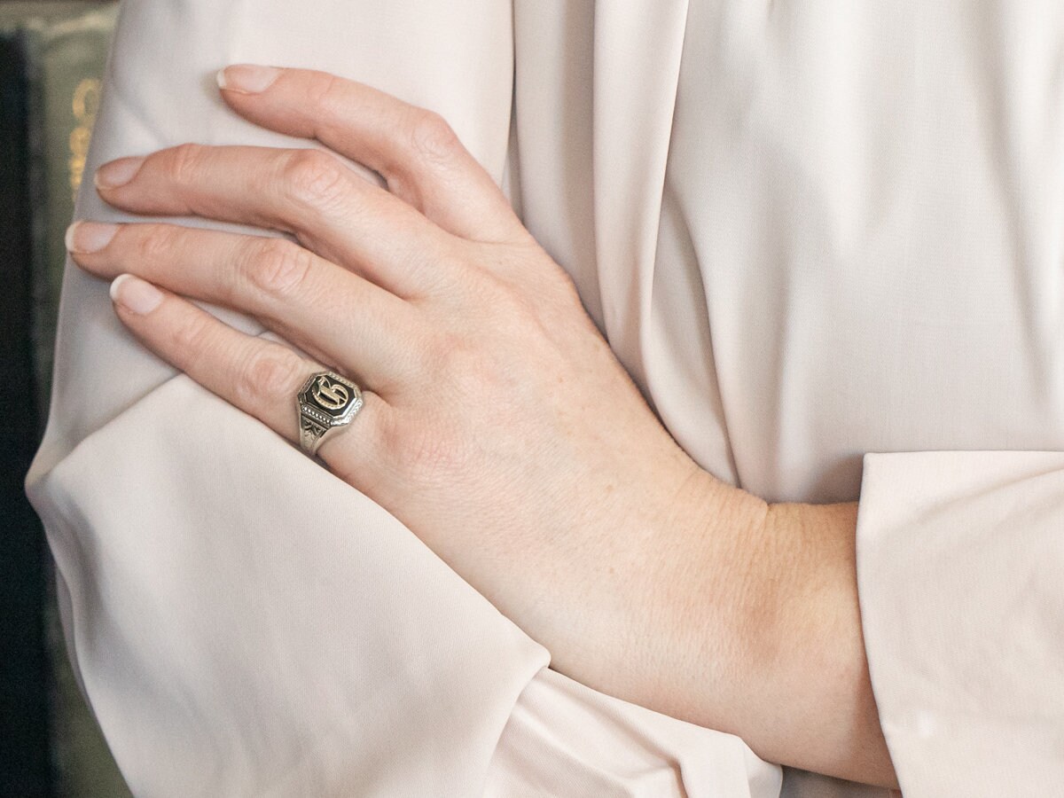 Black Onyx c Initial Signet Ring, White Gold Onyx Ring, Onyx Signet, Antique Onyx Ring, Art Deco Onyx Signet Ring, Estate Jewelry A39546 - Etsy Black Onyx c Initial Signet Ring, White Gold Onyx Ring, Onyx Signet, Antique Onyx Ring, Art Deco Onyx Signet Ring, Estate Jewelry A39546 - Etsy
