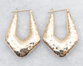 Brincos de argola martelados e volumosos em ouro amarelo 14K