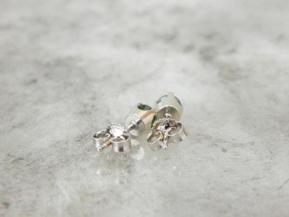 White Gold And Green Garnet Simple Stud Earrings … - image 4