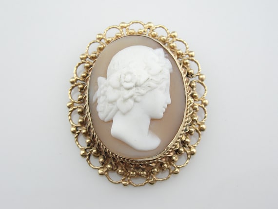 Mid Century Natural Shell Cameo in Filigree Penda… - image 1