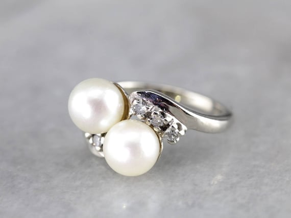 Vintage Toi et Moi Pearl Bypass Ring, Vintage Pea… - image 1