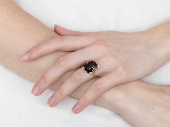 10K Yellow Gold Garnet Cocktail Ring, Statement J… - image 10