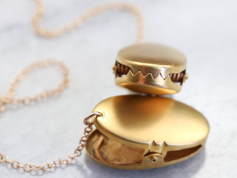 Yellow Gold Brooch Gold Accessories Sweater Collar Clips Vintage Gold Collar Chain and Clips Birthday Gift Estate Jewelry JRR0X36H