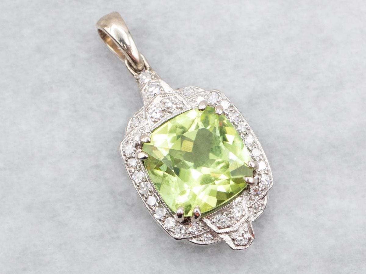 Retro Peridot and Diamond Halo Pendant, Peridot Pendant, Diamond Halo, Halo Pendant, Peridot and Diamond Pendant, White Gold Pendant A46199
