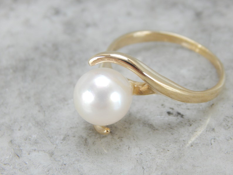Unique Modern Floating Bypass Design Pearl Ring XKXDLTP Etsy