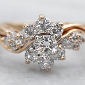 Anillo de derivación de diamantes de oro amarillo con detalles de diamantes, anillo de derivación de diamantes, anillo de diamantes de oro amarillo, anillo de derivación, anillo de diamantes, anillo A33881