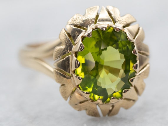 Vintage Peridot Solitaire Ring, Textured Gold Per… - image 2
