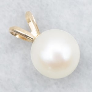 14K Yellow Gold Cultured Pearl Solitaire Pendant, June Birthstone