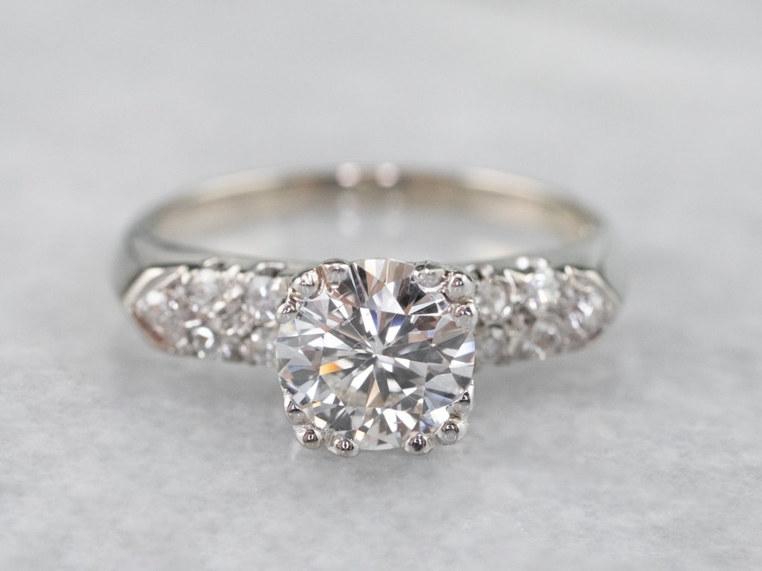 Ultimate Guide to Buying a $10000 Engagement Ring [With Photos]