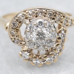 Anillo de oro con diamantes y detalles de diamantes, anillo de oro amarillo con diamantes, anillo vintage con diamantes A64165