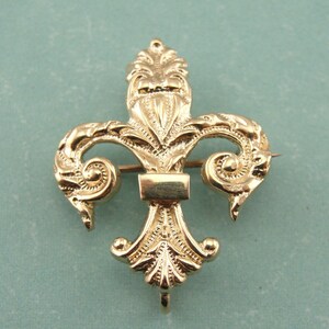 Antique Fleur De Lis Brooch in Fine Chased Gold 58FU2X-N image 5