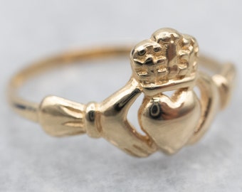 Classic Claddagh Ring, Irish Wedding, Unisex Band, Yellow Gold Claddagh Ring, Irish Jewelry, Irish Band, Traditional Band A25823