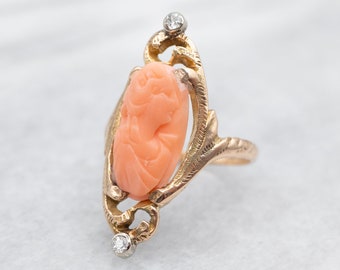Anello con cammeo in corallo antico, anello in oro giallo 10 carati in stile Art Nouveau con diamanti