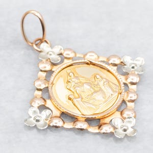 Floral Religiöse Medaille Anhänger, Religiöse Medaille, Religiöser Anhänger, Religiöser Schmuck, 18K Gold, Religiös, Anhänger, Gold Anhänger A43081