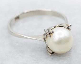 14K White Gold Saltwater Pearl Ring