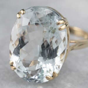 Light Blue Topaz Cocktail Ring, Topaz and Yellow Gold Ring, Topaz Statement Ring, Topaz Jewelry, Large Gemstone Ring, Right Hand Ring A4763