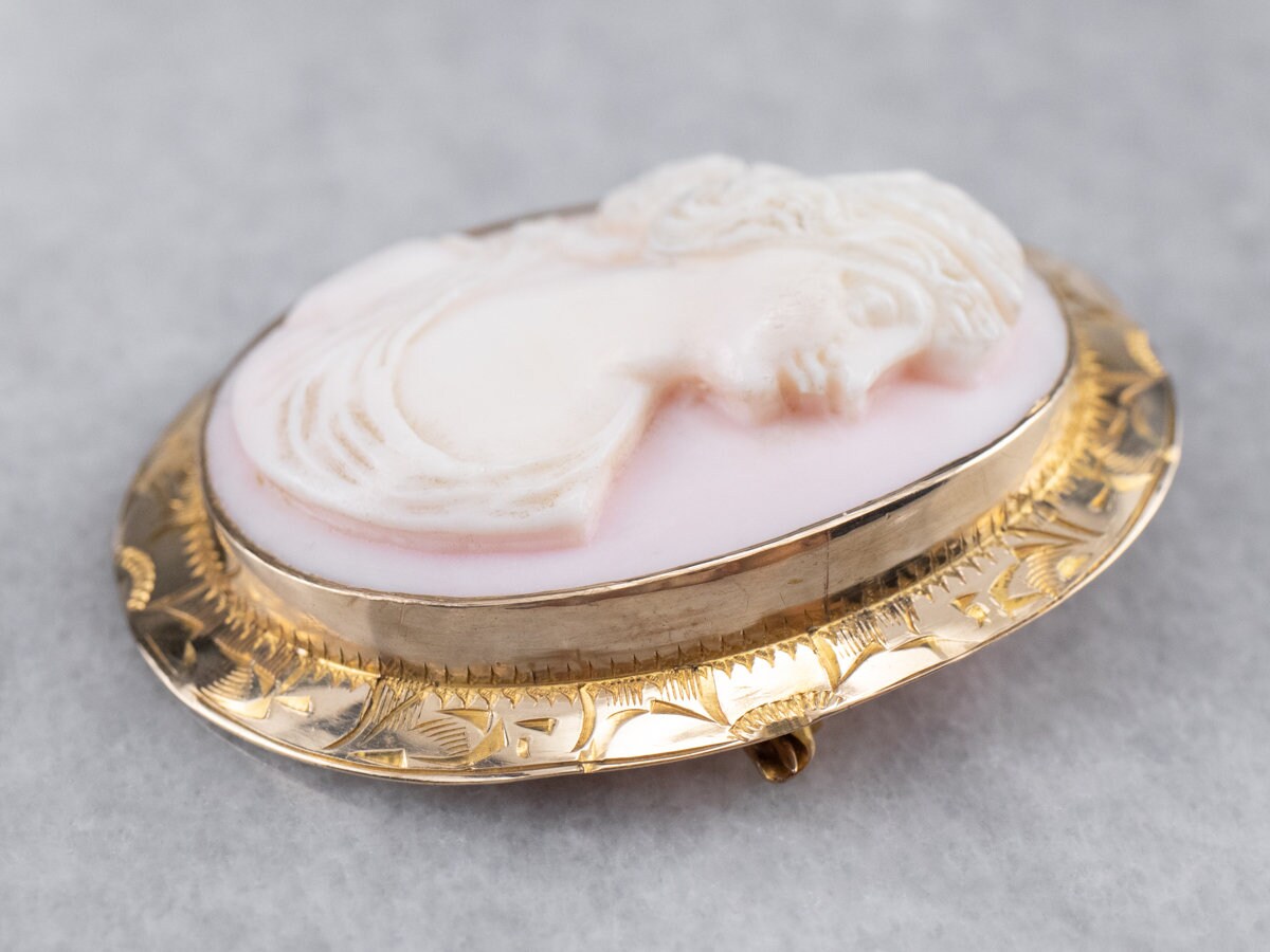 MITSUKOSHI カメオ オーバル型ブローチ