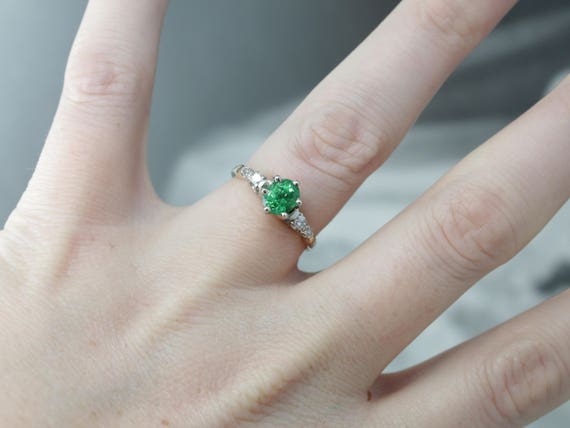 Stunning Tsavorite Garnet Anniversary Ring, Garne… - image 4