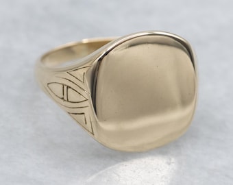 Vintage Gold Square-Top Signet Ring with Greek Key Pattern