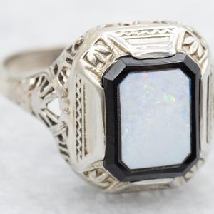 Anillo Art Déco de oro blanco de 14 quilates con ópalo y ónix negro y filigrana, talla 6,75