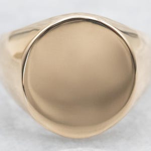 Plain Signet Ring with Oval Top, Plain Signet, Signet Ring, Yellow Gold Signet, Gold Signet Ring, Engravable Ring, Signet, Ring A44070