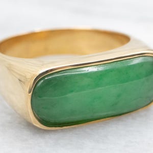 Vintage Jadeite Ring, Unisex Ring, Jadeite and Yellow Gold, Cabochon Ring, Green Stone Ring, Jadeite Jewelry, Green Stone Ring A53713