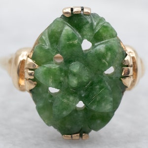Vintage Carved Jade Cocktail Ring, Floral Jade Ring, Yellow Gold Jade Ring, Jade Jewelry, Mid-Century Jade Ring, Floral Jewelry A30311