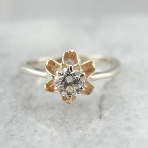 Pretty Buttercup Setting with Sparkling Diamond Center D3RMFH-N