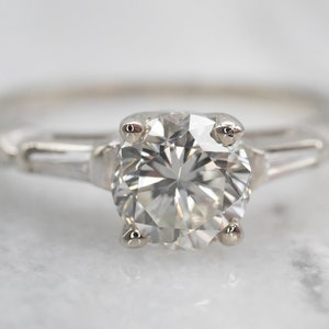 Retro Diamond Engagement Ring, Three Stone Diamond Ring, White Gold Diamond Ring, Vintage Engagement Ring, Round Brilliant Diamond A20693