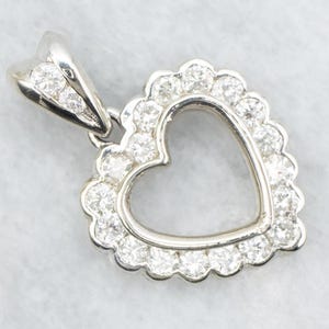 Colgante de oro blanco con forma de corazón de diamantes, colgante de corazón de diamantes, colgante de oro blanco, colgante de diamantes, colgante de oro con diamantes A60953