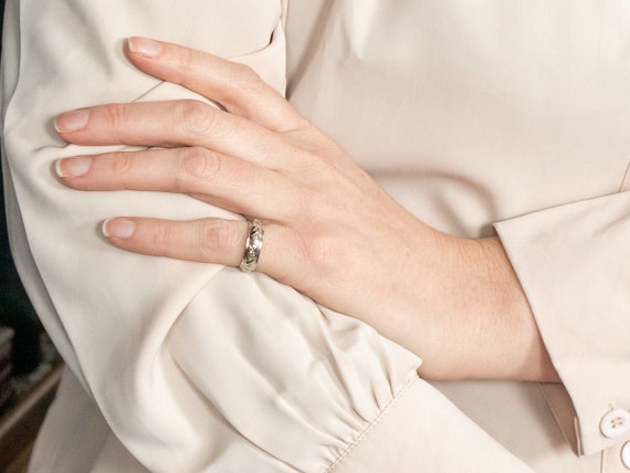 14K White Gold Botanical Wedding Band, Floral Etc… - image 4