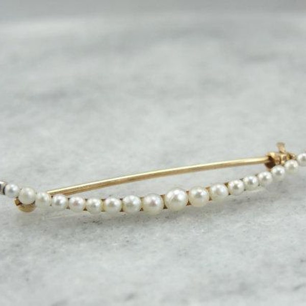 Antique Crescent Moon, Rose Gold and Pearl Brooch EP7W2K