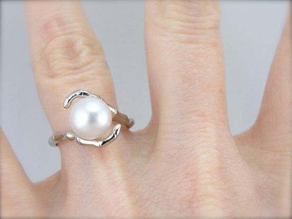 Vintage White Gold And Pearl Bypass Ring DTM7Y8-P - image 5