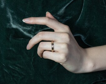 Art Nouveau Vintage Style Wedding Ring in Two Tone White and