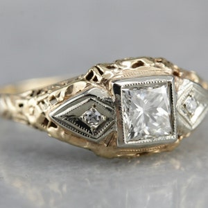 1930&#39;s Art Deco Classic Ring with White Gold and Square Cut Diamond FDHRPH