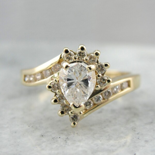 Classic Pear Cut Diamond Engagement or Cocktail Ring VAEXQQ-P