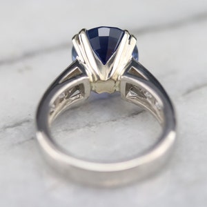 Saffier en diamanten statement ring, platina saffier ring, saffier cocktail ring, jubileum ring, grote saffier ring NCE1YZJV afbeelding 6