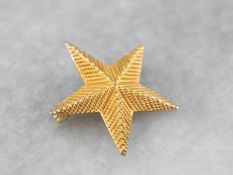 Textured Gold Star Pin, Yellow Gold Star Brooch, Star Brooch Pin, Celestial Jewelry, Unisex Gift, Star Jewelry 5QNAKHD3 image 2