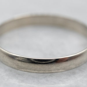 Banda fina de oro blanco, banda de bodas de oro blanco, banda de oro simple, banda apilable, anillo apilable, joyería básica, banda de oro unisex A25722