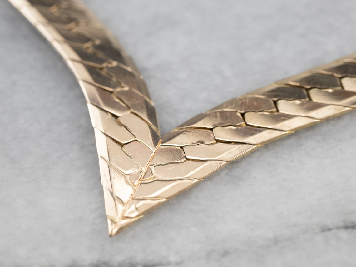 14K Gold Herringbone Chain V Necklace Pointed Chain Flat Etsy